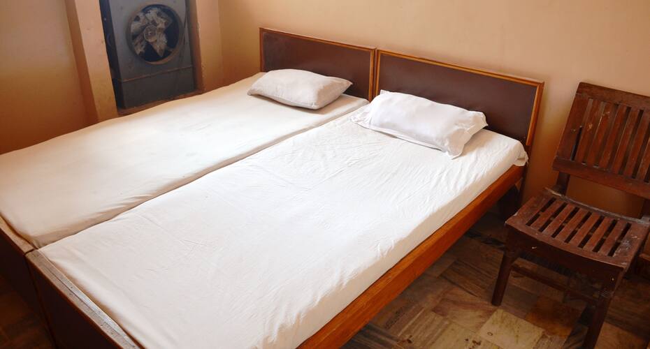 Hotel Ashoka Deluxe, Lucknow 5